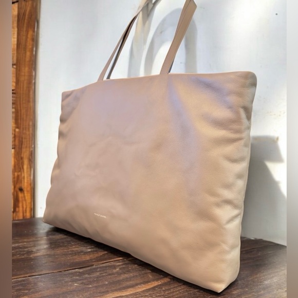 Mansur Gavriel | Lambskin Reversible Pillow Tote - Picture 3 of 12